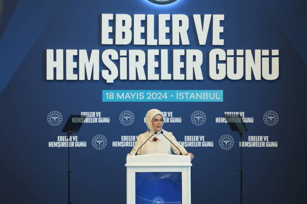 Emine Erdoğan İstanbul’da hemşire ve ebelerle bir araya geldi 20